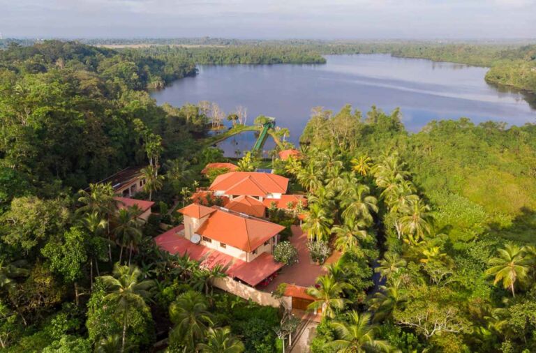 Sri2-Villa-Raphael-airview
